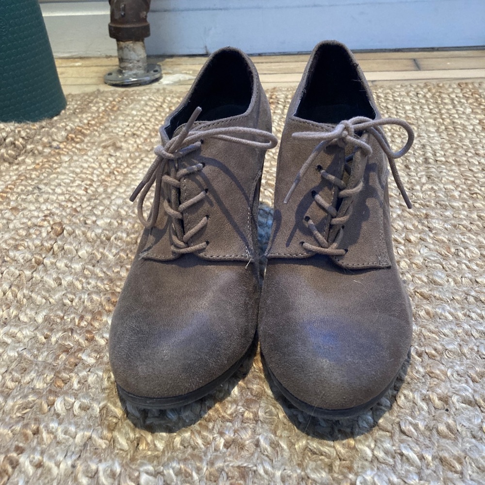 ABOUND Lace Up Oxfords